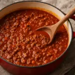 Cosa rende il ragù così saporito? il dettaglio che cambia tutto secondo le nonne